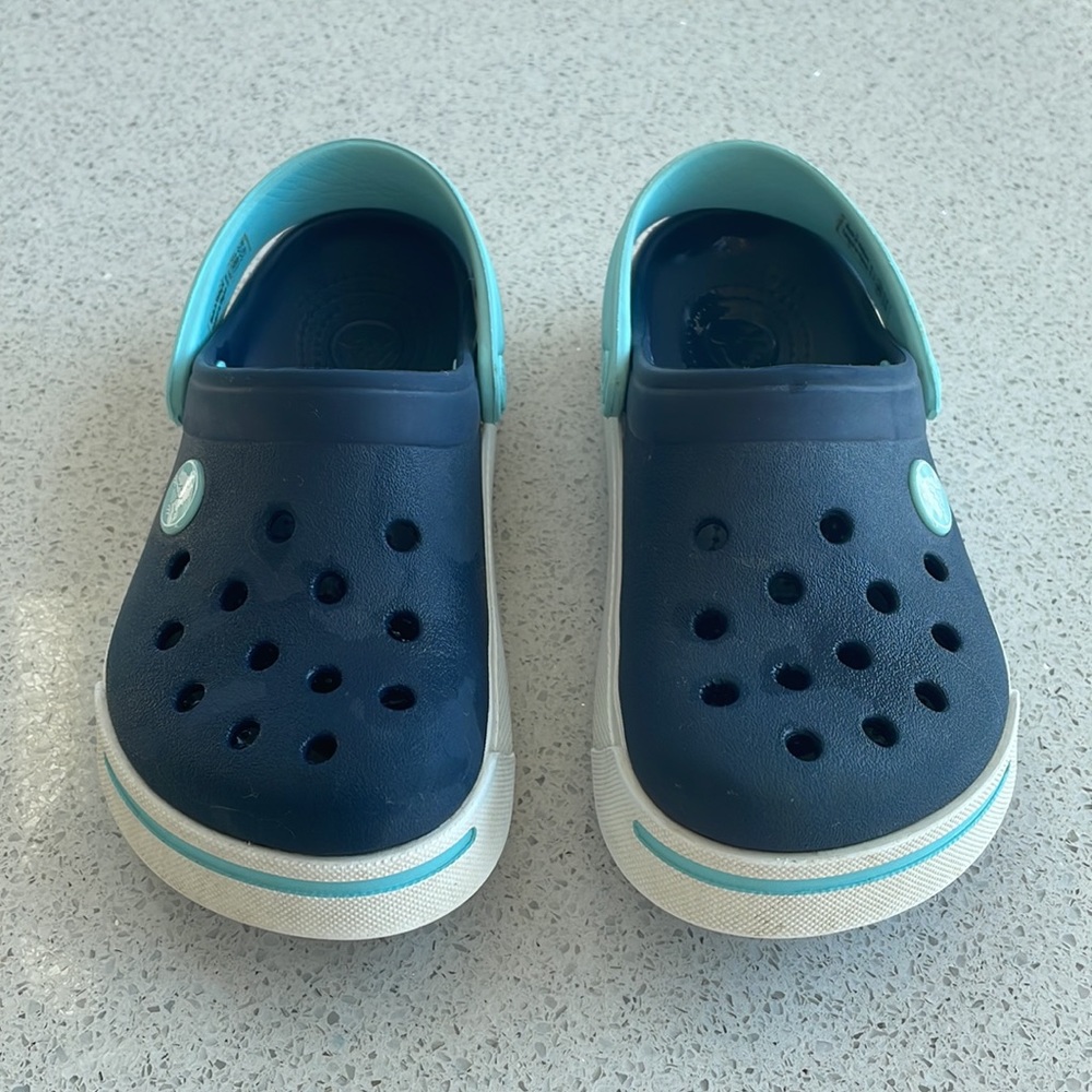 Crocs - Picture 2 of 5